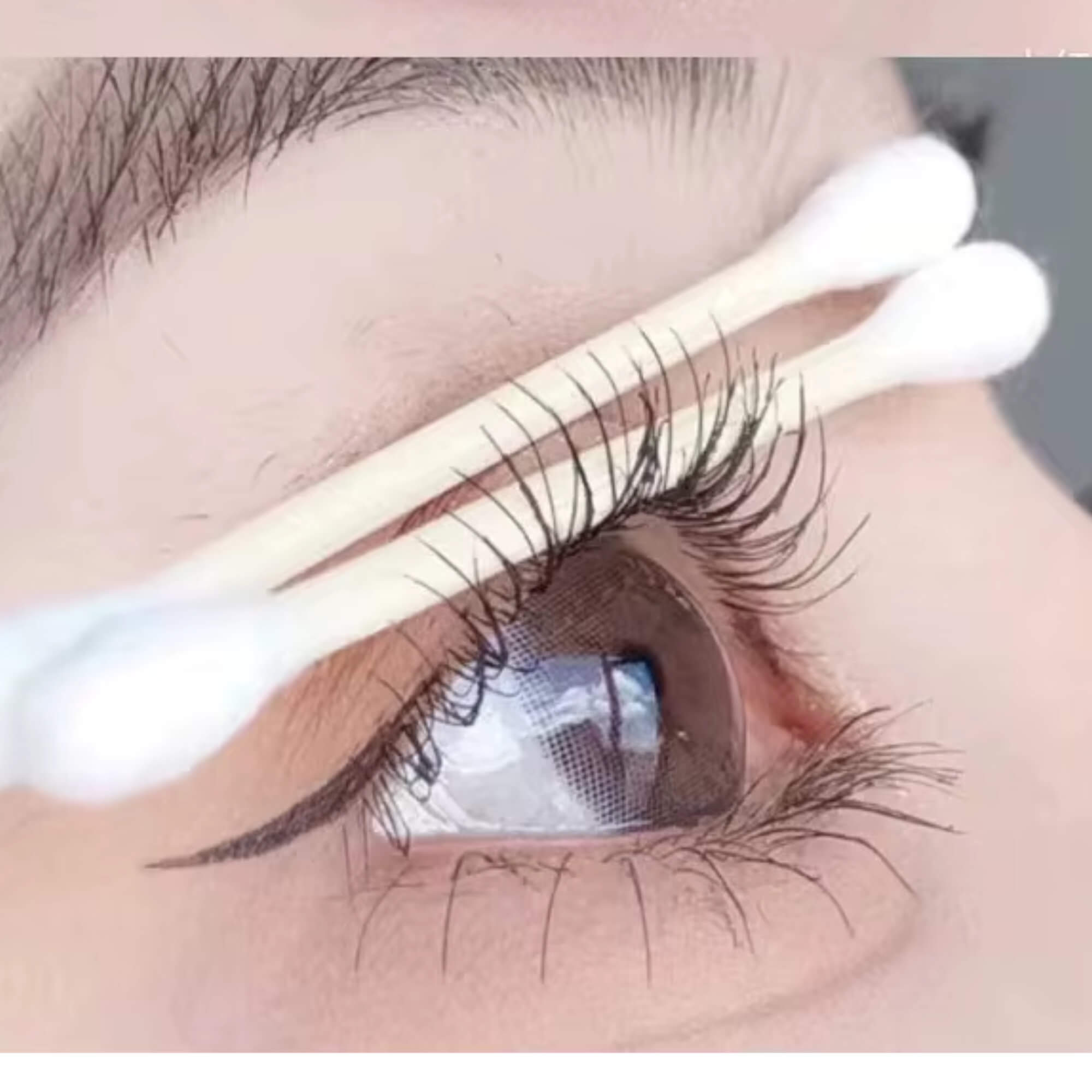 Lash Precision: Curvador de cílios com pente
